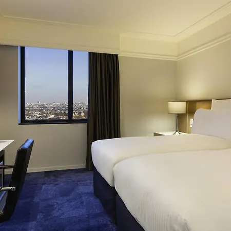 Pullman Montparnasse パリ