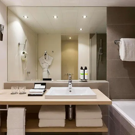 Pullman Montparnasse 4*