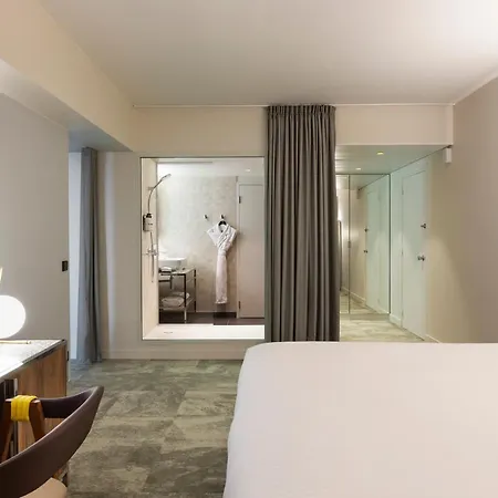 Pullman Montparnasse Hotel 4*